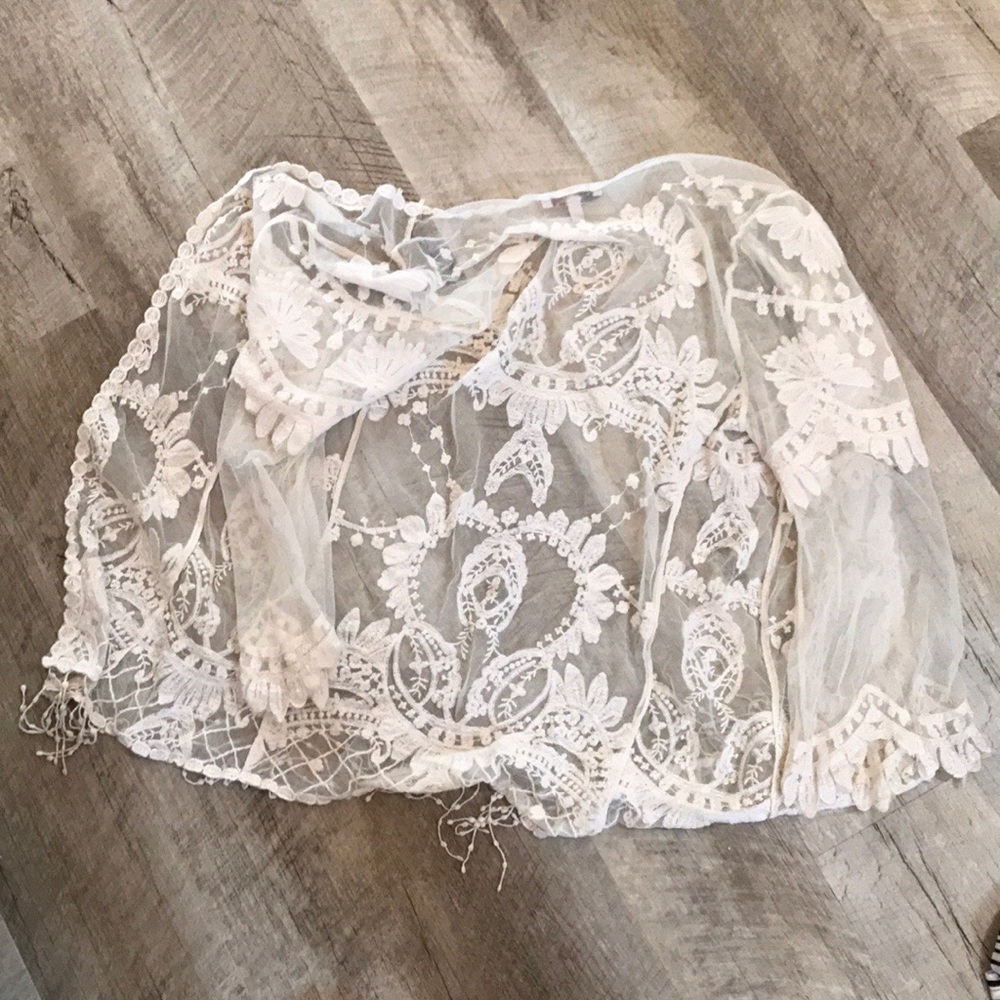 Cute lace kimono! - Picture 2 of 2